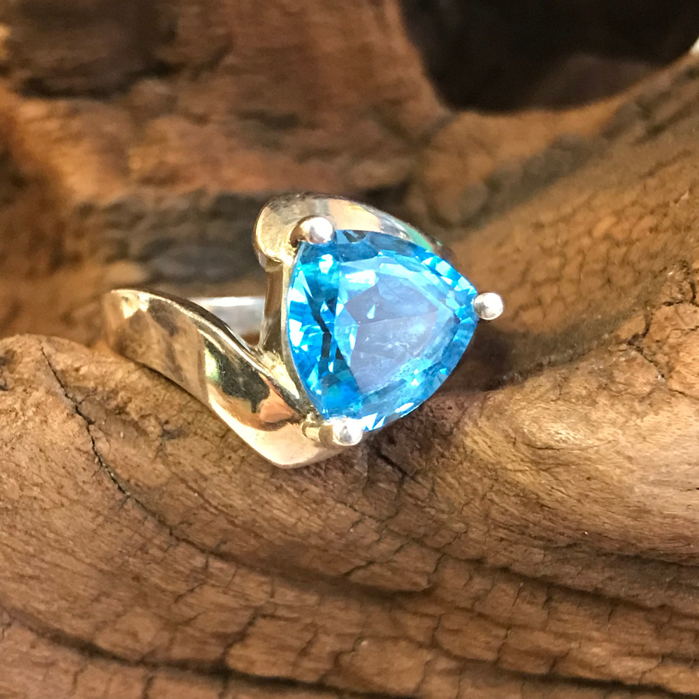 Blue Topaz Ring Sterling Silver [980] - Picture 2 of 6